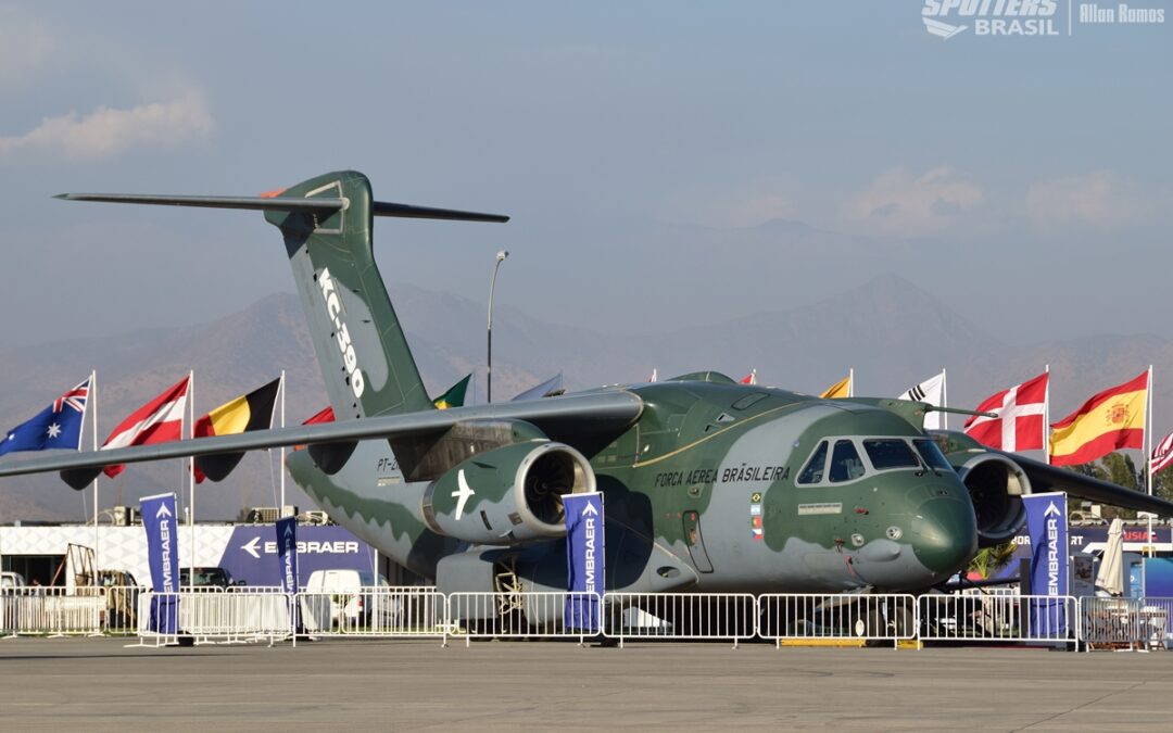 akbr – 2018- FIDAE 18 dentro-DSC_3858- Logo