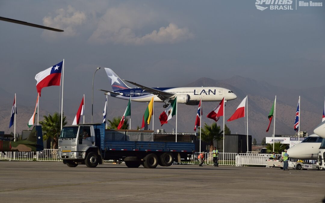 akbr – 2018- FIDAE 18 dentro-DSC_3874- Logo